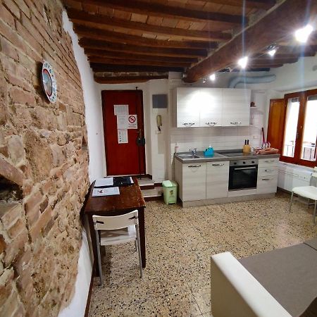 Apartmán Casa Vicolo Delle Chiavi Poggibonsi Exteriér fotografie